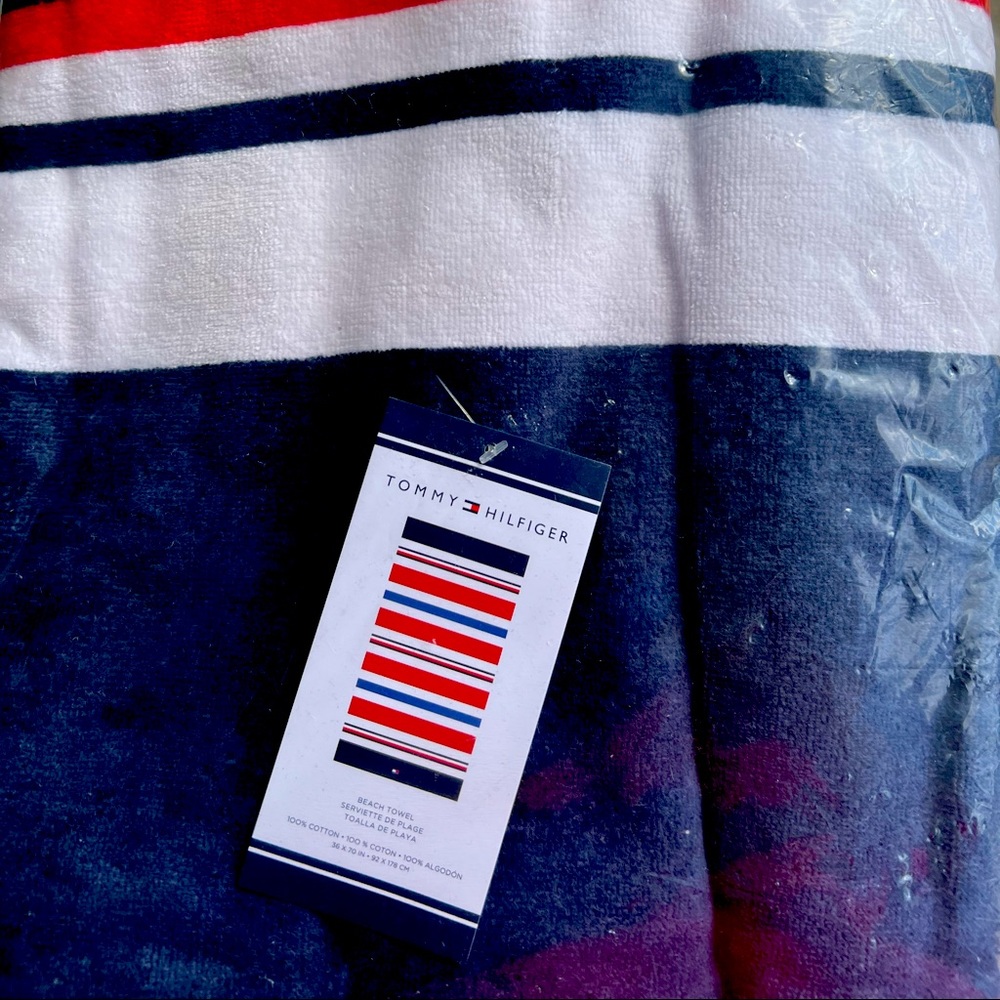 Tommy Hilfiger Beach towels MSRP $44